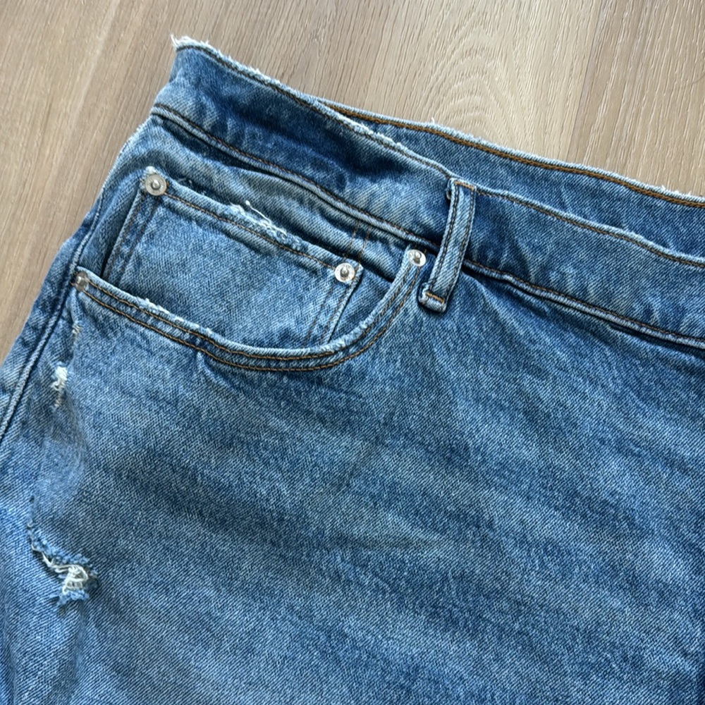 A&F - High Rise 4" Mom Short - Picture 13 of 16